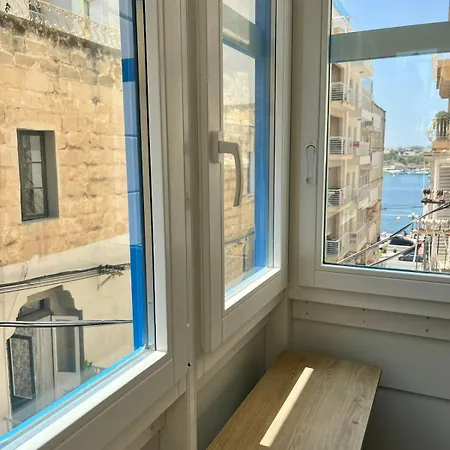 Sea View Duplex - Sliema Centre * Gzira