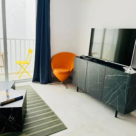 Sea View Duplex - Sliema Centre *