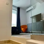 Sea View Duplex - Sliema Centre 公寓