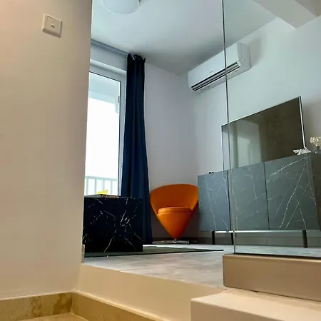 Sea View Duplex - Sliema Centre Apartament