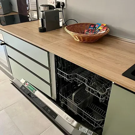 Апартаменты Sea View Duplex - Sliema Centre Gzira