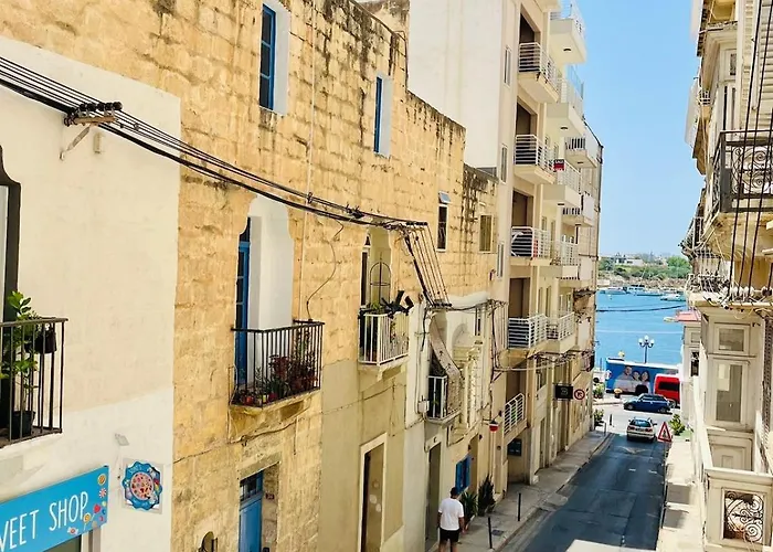 Sea View Duplex - Sliema Centre * Gzira