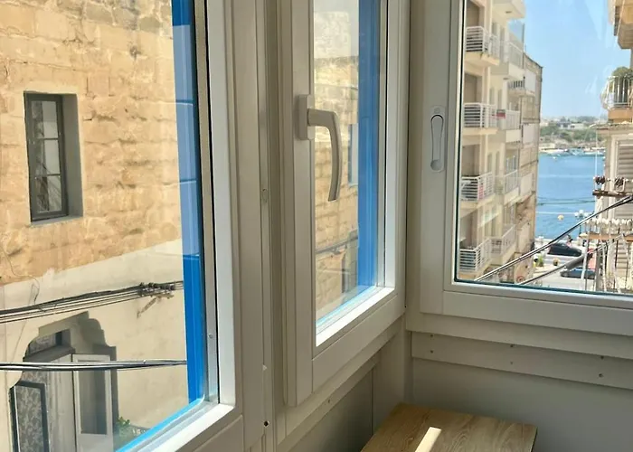 Sea View Duplex - Sliema Centre * Gzira