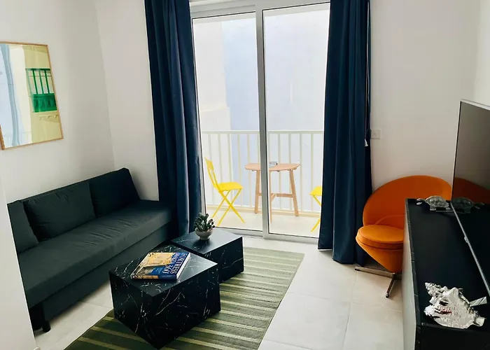 Sea View Duplex - Sliema Centre 公寓