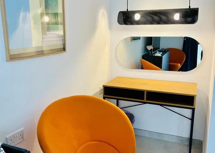 Sea View Duplex - Sliema Centre *