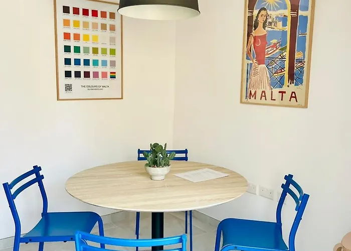 Sea View Duplex - Sliema Centre *