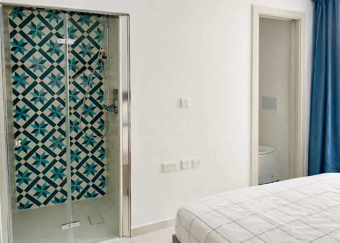 Апартаменты Sea View Duplex - Sliema Centre